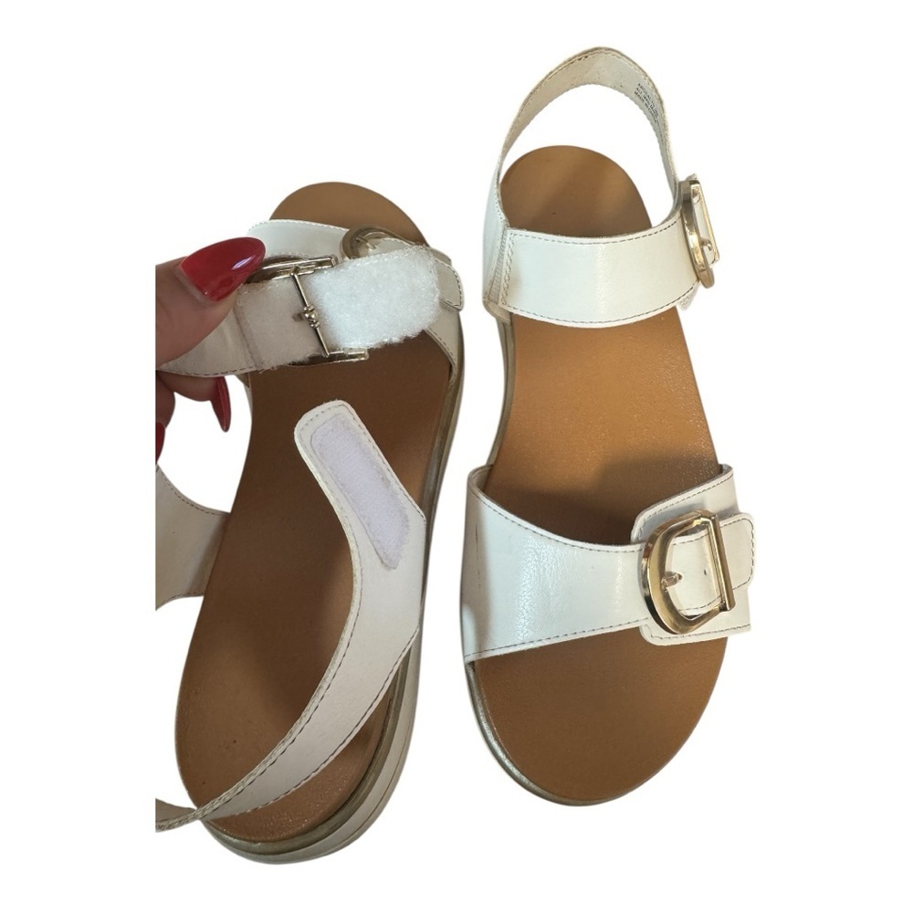 Andiamo White Platform Sandals – Size 9 - Picture 3 of 3